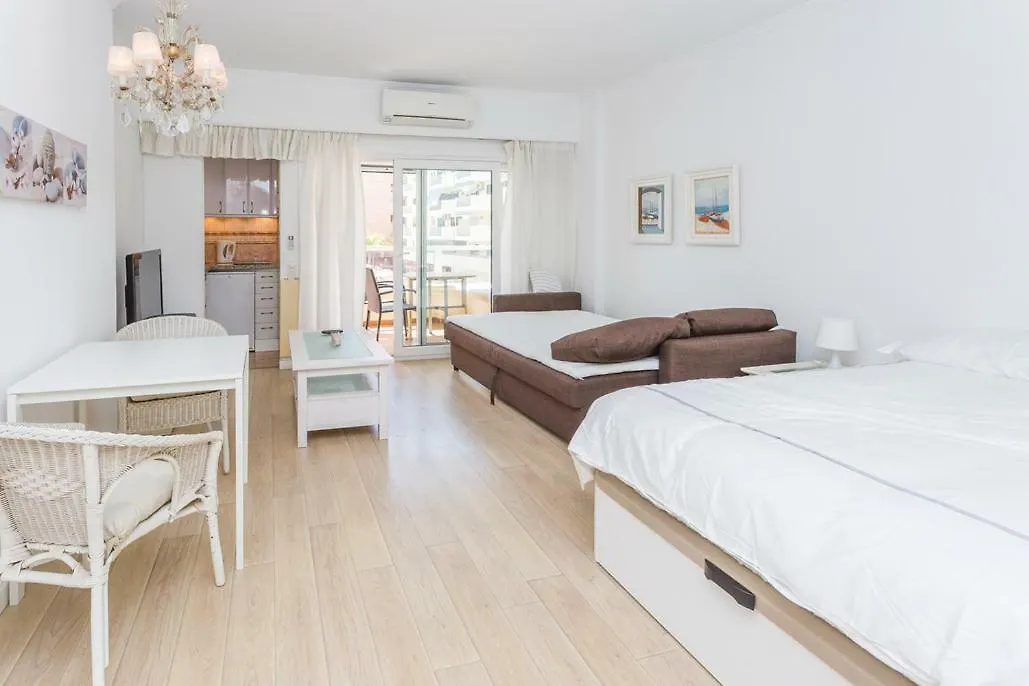 Pyr Private Studio Hotel Fuengirola 0*,  Spain