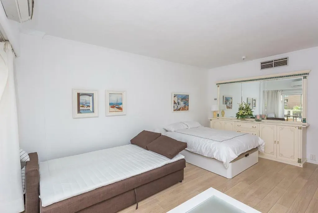 Pyr Private Studio Hotel Fuengirola Apartment